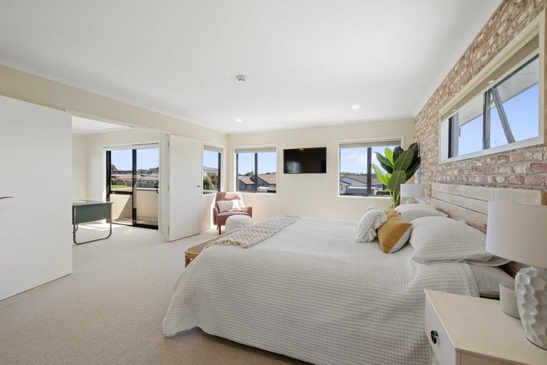 Photo of property in 9 Sampson Avenue, Waiwhakaiho, New Plymouth, 4312