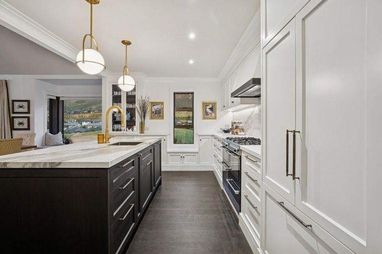 Photo of property in 40 Cunninghams Drive, Jacks Point, Queenstown, 9371