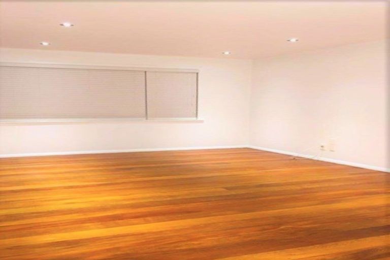 Photo of property in 22 Bowater Place, Manurewa, Auckland, 2102