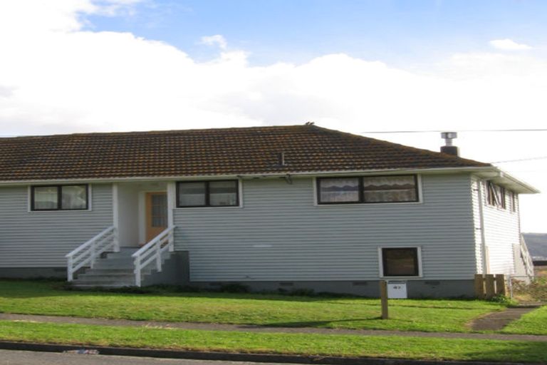 Photo of property in 42-44 Bedford Street, Cannons Creek, Porirua, 5024