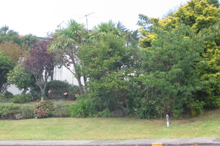Photo of property in 2/7 Leigh Terrace, Bayview, Auckland, 0629