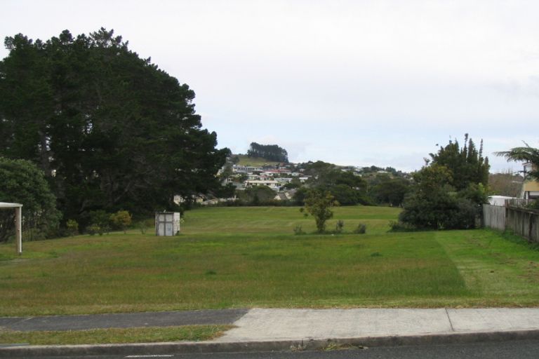 Photo of property in 5 Paradise Road, Coopers Beach, 0420