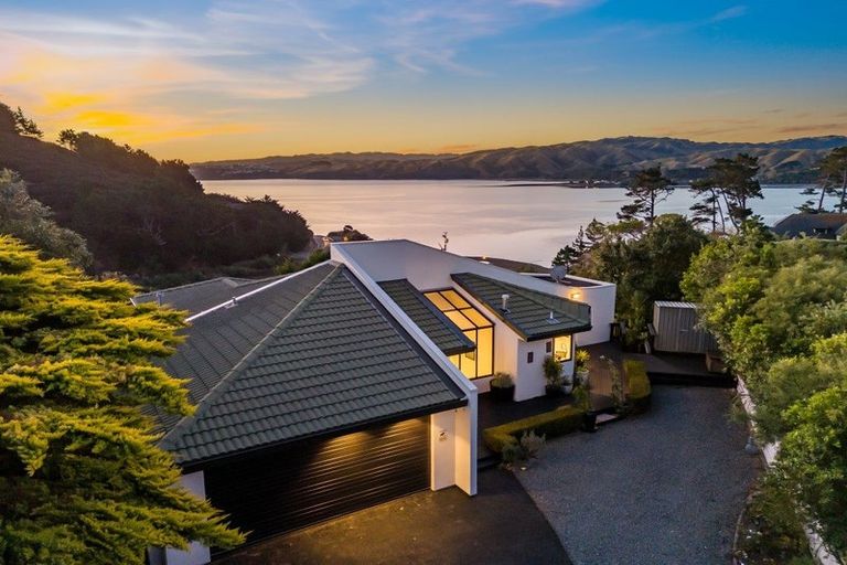 Photo of property in 50 Molyneux Close, Whitby, Porirua, 5024