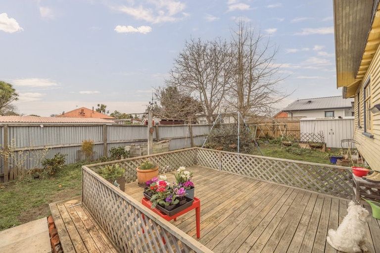 Photo of property in 2/115 Linwood Avenue, Linwood, Christchurch, 8011