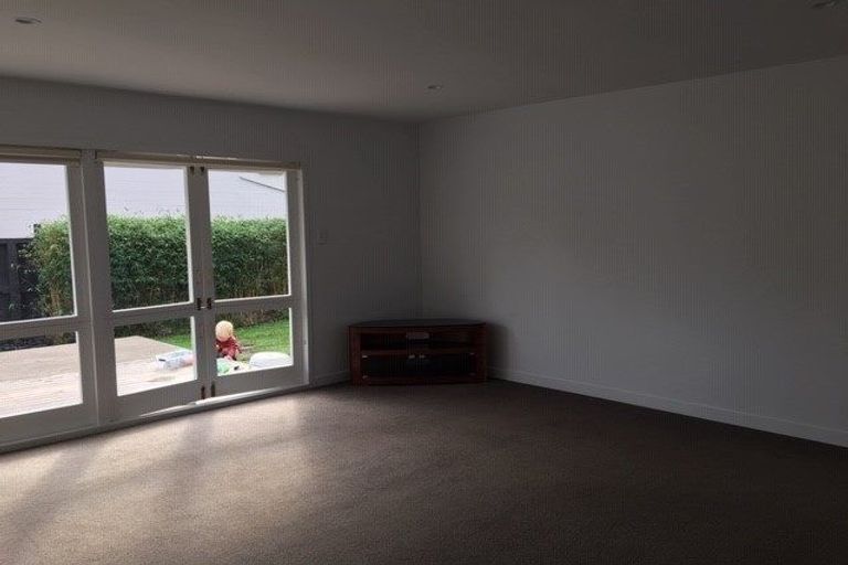 Photo of property in 1/281 Beach Road, Campbells Bay, Auckland, 0630