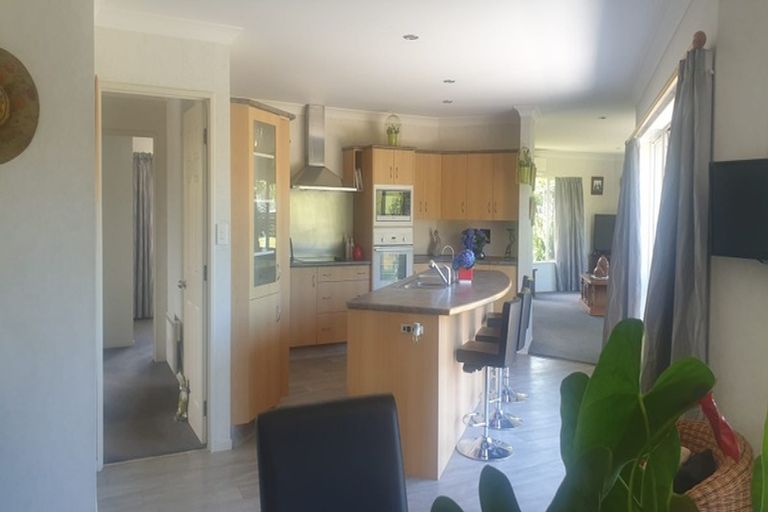 Photo of property in 21 Awaroa Stream Drive, Waiuku, 2123