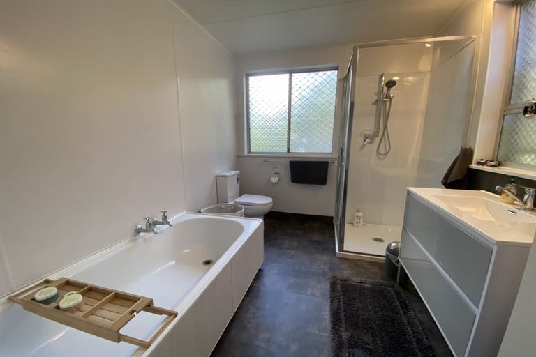 Photo of property in 1/29 Waikawa Road, Picton, 7220