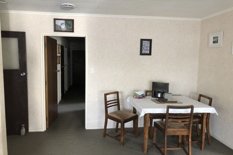 Photo of property in 60 John F Kennedy Drive, Milson, Palmerston North, 4414