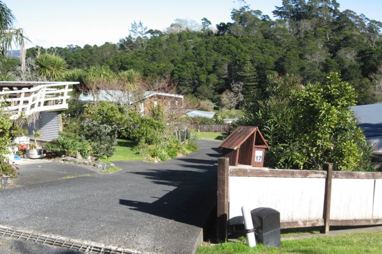 Photo of property in 17 Robertson Street, Russell, 0202