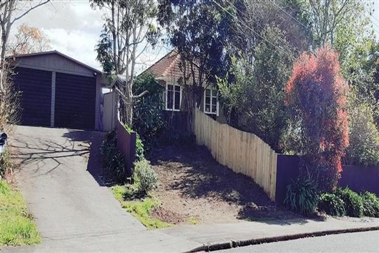 Photo of property in 98/98a Glenpark Avenue, Frankleigh Park, New Plymouth, 4310