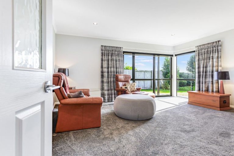 Photo of property in 34 Greenfield Drive, Western Heights, Hamilton, 3200