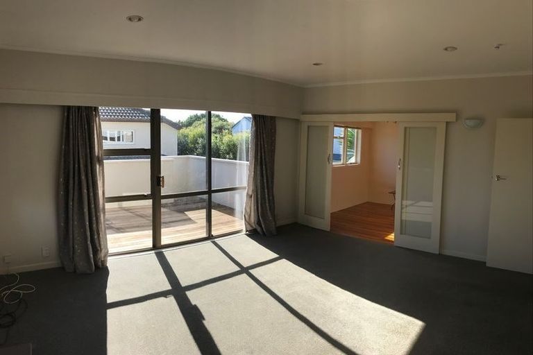 Photo of property in 1/1 Quebec Road, Milford, Auckland, 0620