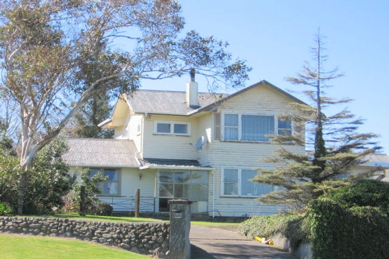 Photo of property in 36 Russell Street, Foxton, 4814