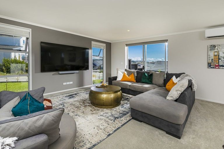 Photo of property in 4 Kiwa Crescent, Gulf Harbour, Whangaparaoa, 0930