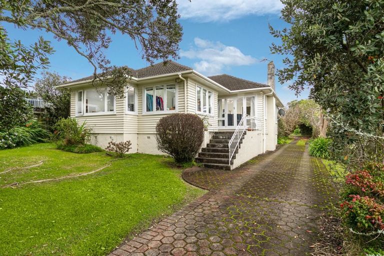 Photo of property in 22 Brandon Road, Glen Eden, Auckland, 0602