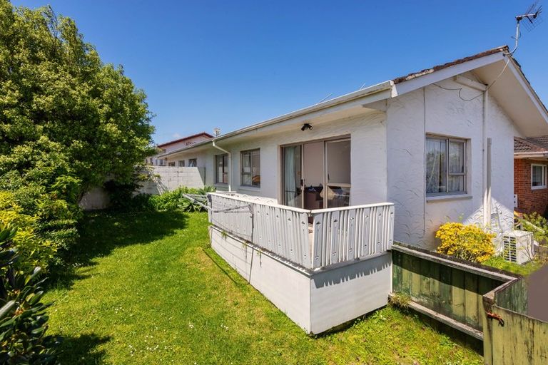 Photo of property in 1/138 Hutchinson Avenue, New Lynn, Auckland, 0600