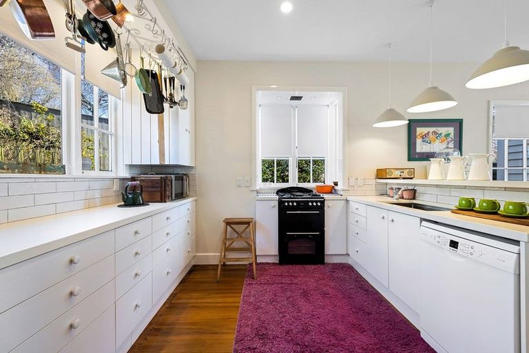 Photo of property in 49 Cashmere Road, Cashmere, Christchurch, 8022