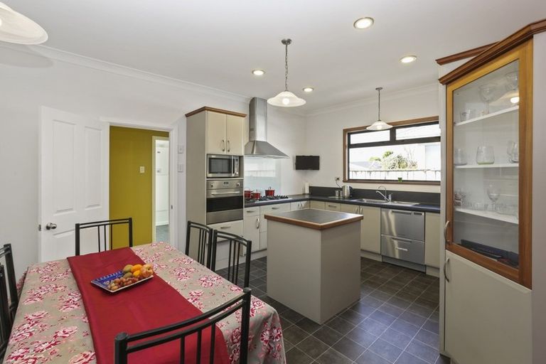 Photo of property in 283 Carrington Street, Vogeltown, New Plymouth, 4310