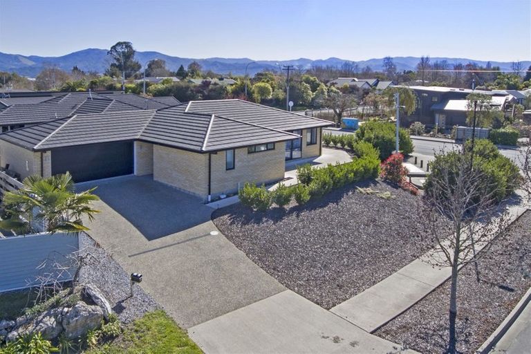 Photo of property in 2 Memorial Drive, Motueka, 7120