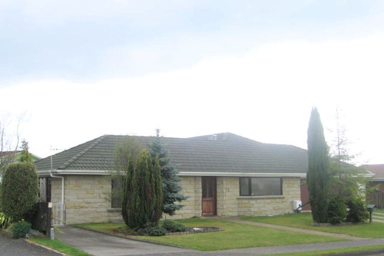 Photo of property in 28 Neri Crescent, Pomare, Rotorua, 3015