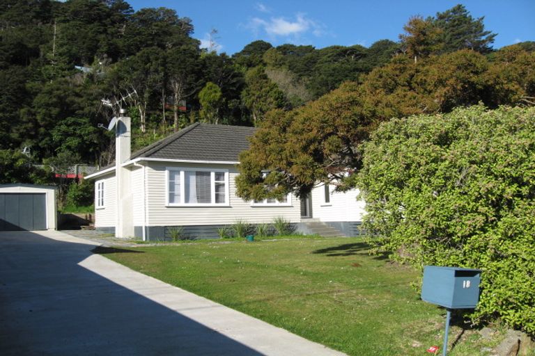 Photo of property in 18 Bull Avenue, Wainuiomata, Lower Hutt, 5014