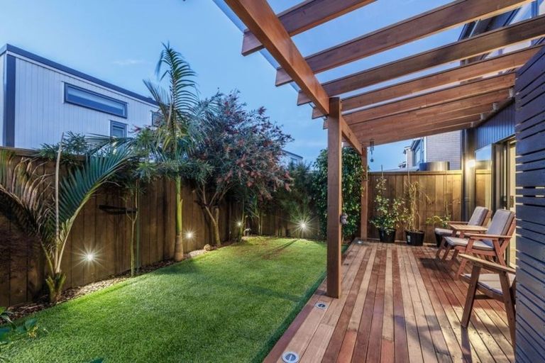 Photo of property in 28 Liquidambar Drive, Hobsonville, Auckland, 0616