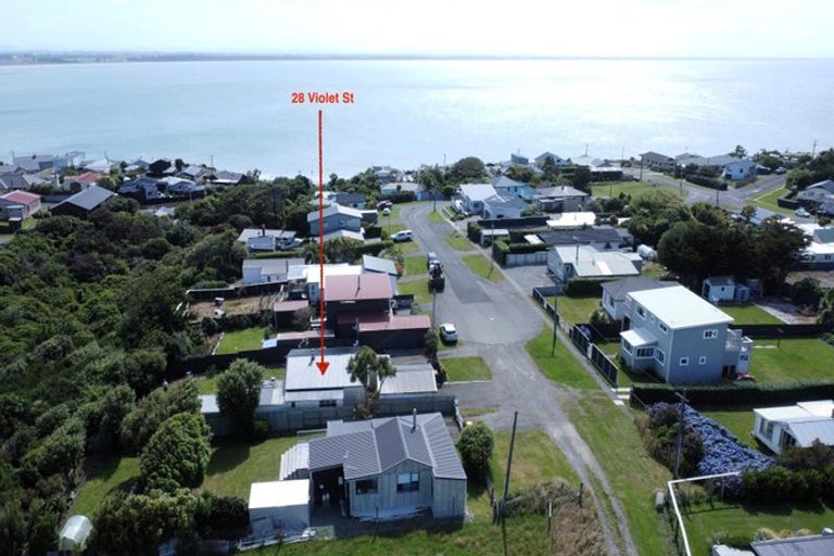 Photo of property in 28 Violet Street, Riverton/aparima, Riverton, 9822