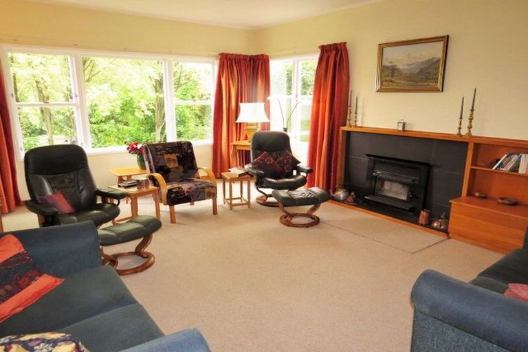 Photo of property in 4 Faraday Street, Carterton, 5713