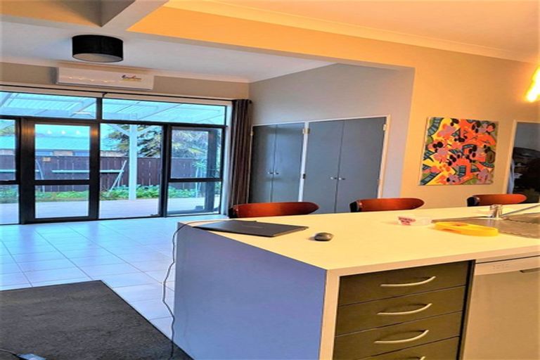 Photo of property in 1/125 Upper Fitzherbert Road, Wainuiomata, Lower Hutt, 5373