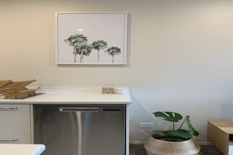 Photo of property in 52 Rangihina Road, Hobsonville, Auckland, 0616