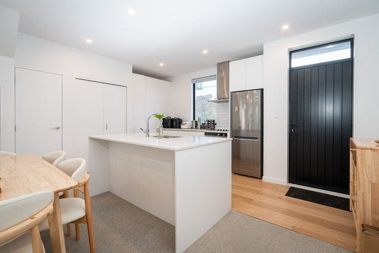 Photo of property in 2/210 Karori Road, Karori, Wellington, 6012