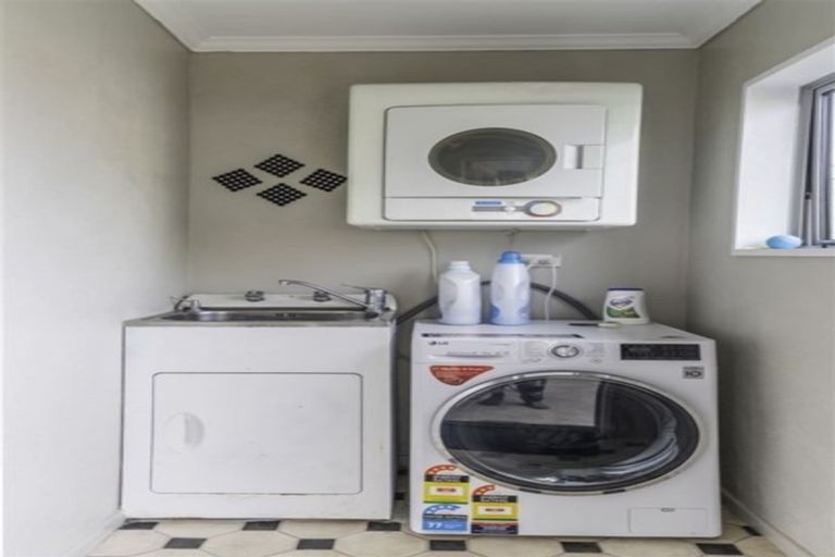 Photo of property in 20 John Street, Balclutha, 9230