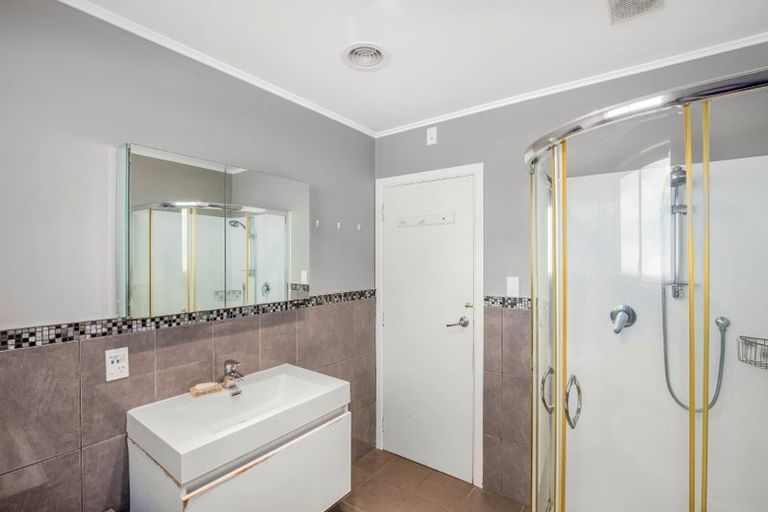 Photo of property in 25 Robson Street, Stokes Valley, Lower Hutt, 5019