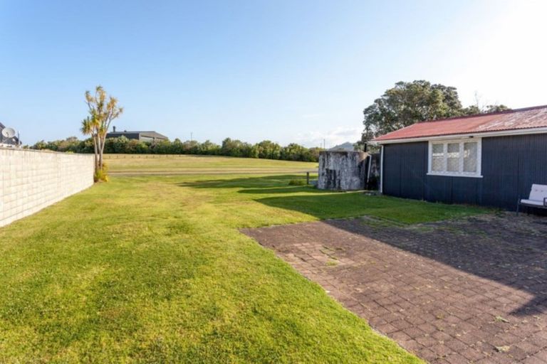 Photo of property in 611 Beach Road, Whangamata, 3620