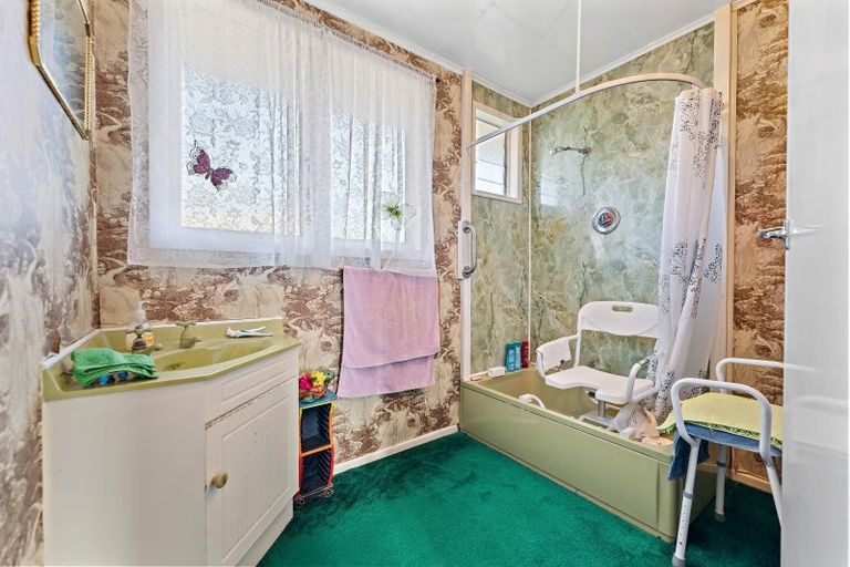 Photo of property in 22 Thompson Street, Tokoroa, 3420