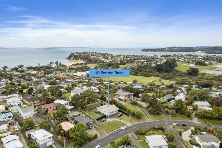 Photo of property in 18 Penton Road, Stanmore Bay, Whangaparaoa, 0932