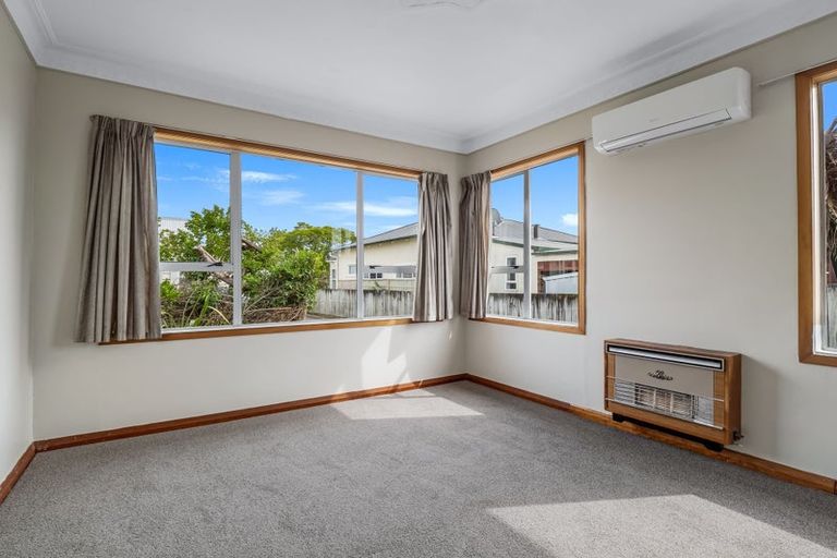 Photo of property in 9b Worcester Street, West End, Palmerston North, 4410