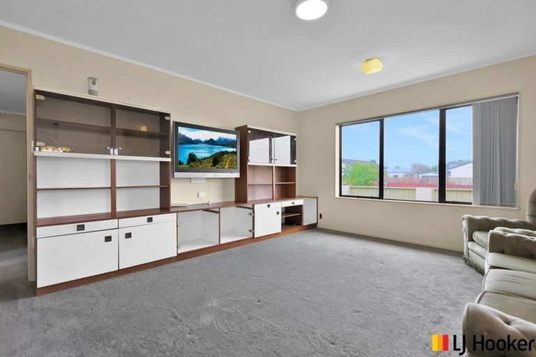Photo of property in 1/1 Senecio Place, Weymouth, Auckland, 2103