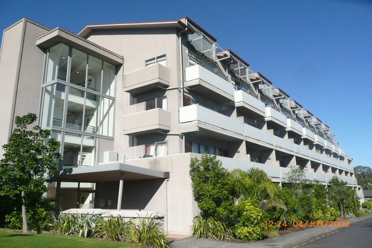 Photo of property in 5c/30 Westward Ho, Glen Eden, Auckland, 0602