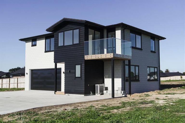 Photo of property in 3 Okohaka Avenue, Glenbrook, Waiuku, 2681