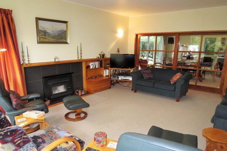 Photo of property in 4 Faraday Street, Carterton, 5713