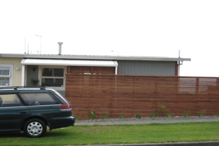 Photo of property in 23 Hamblyn Street, Strandon, New Plymouth, 4312