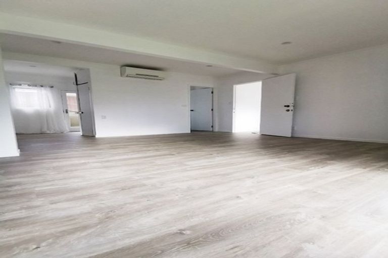 Photo of property in 2/41 Francis Street, Hauraki, Auckland, 0622