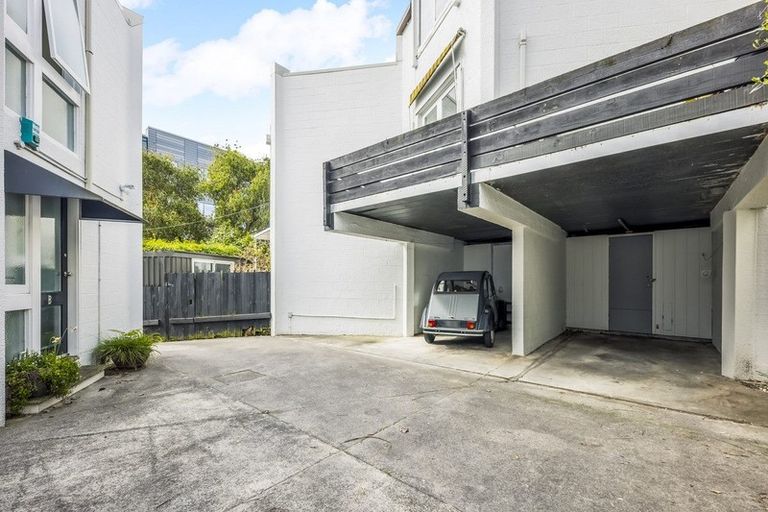 Photo of property in The Turrets, 5b Boyle Crescent, Grafton, Auckland, 1023