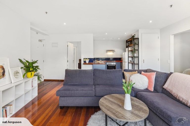 Photo of property in Courtenay Apartments, 401/120 Courtenay Place, Te Aro, Wellington, 6011