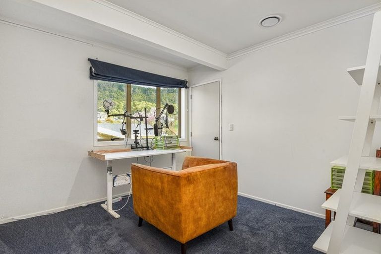 Photo of property in 8 Janet Place, Lynmore, Rotorua, 3010