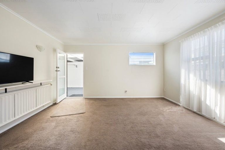 Photo of property in 15 Carnot Street, Glenholme, Rotorua, 3010