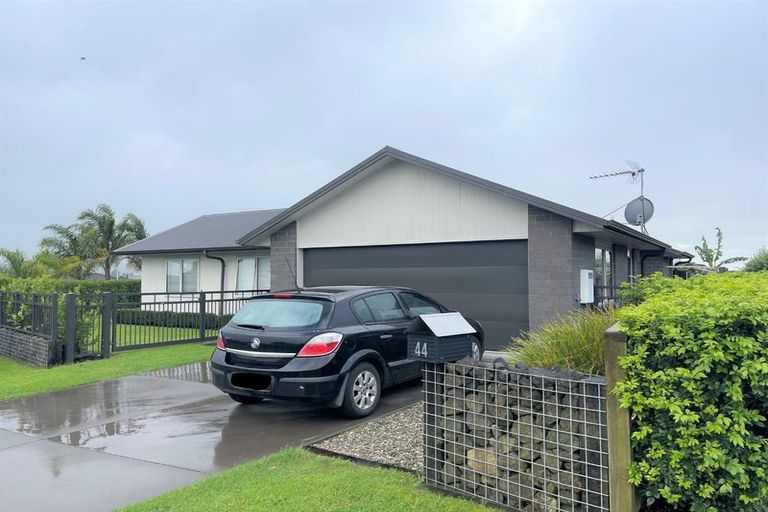 Photo of property in 44 Benmore Crescent, Pyes Pa, Tauranga, 3112