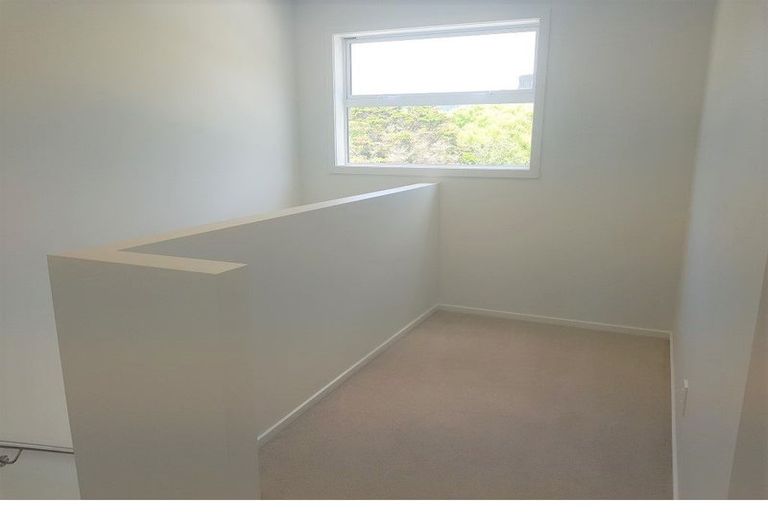 Photo of property in 42 Pateke Drive, Kenepuru, Porirua, 5022