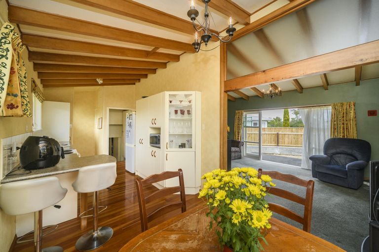 Photo of property in 38 Holdsworth Avenue, Milson, Palmerston North, 4414